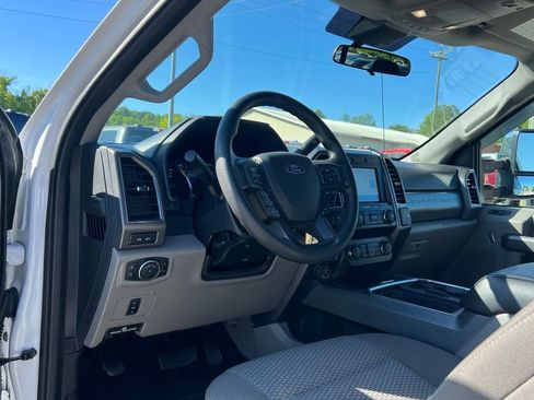 Used 2020 Ford F250 XLT w/ XLT Premium Package AWD/4WD image 12