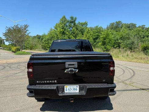 Used 2017 Chevrolet Silverado 1500 LT w/ LPO, Black Pack AWD/4WD image 5