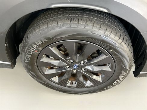 Used 2025 Subaru Outback Onyx Edition AWD/4WD image 11