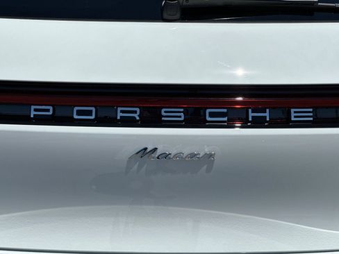 New 2026 Porsche Macan AWD/4WD image 39
