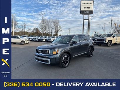 Used 2024 Kia Telluride S w/ S Sunroof Package