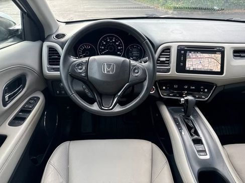 Used 2018 Honda HR-V EX-L image 16