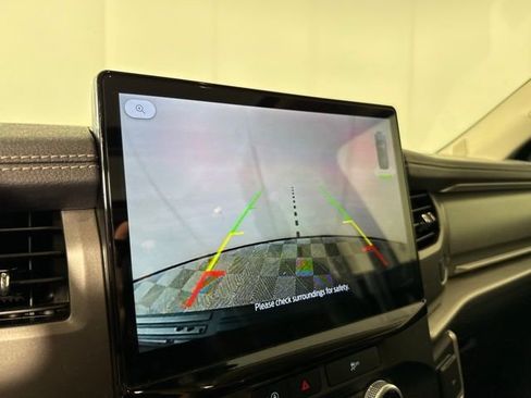 Used 2024 Ford Expedition Max XLT image 20