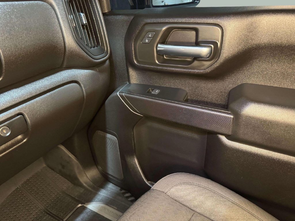 Used 2024 Chevrolet Silverado 2500 Custom AWD/4WD image 22