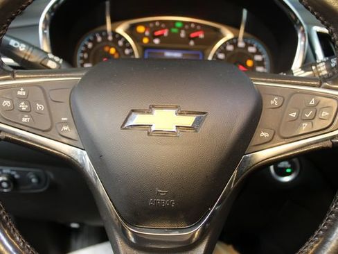Used 2020 Chevrolet Equinox LT AWD/4WD image 22