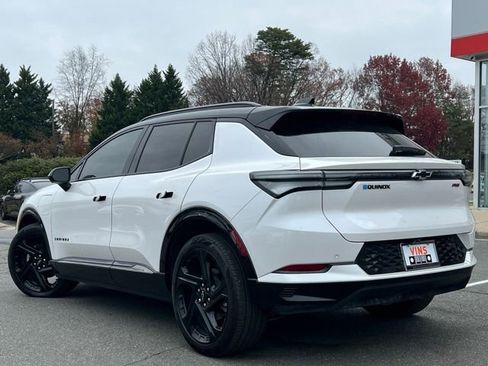 Used 2025 Chevrolet Equinox EV RS w/ Convenience Package II image 18