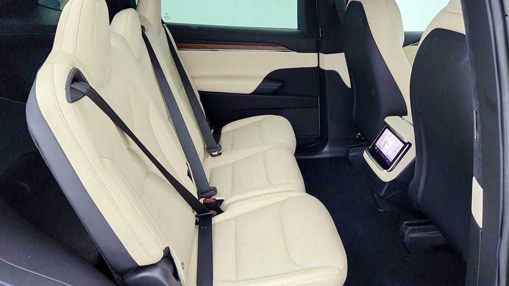 Used 2022 Tesla Model X AWD/4WD image 26