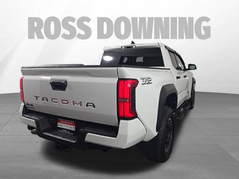 Used 2024 Toyota Tacoma TRD Off-Road AWD/4WD image 4
