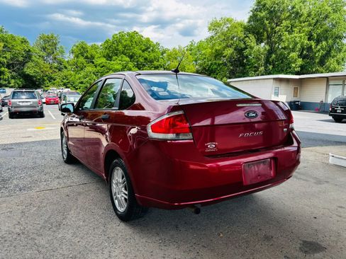 Used 2011 Ford Focus SE FWD image 4