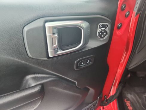 Certified 2018 Jeep Wrangler Sport AWD/4WD image 24