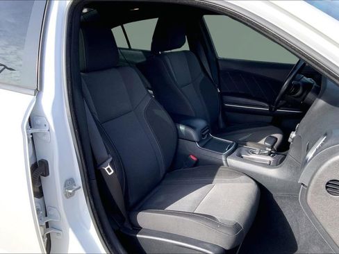 Used 2022 Dodge Charger SXT image 7