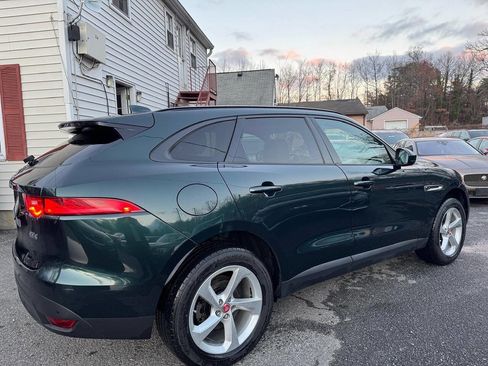 Used 2017 Jaguar F-PACE Premium image 5