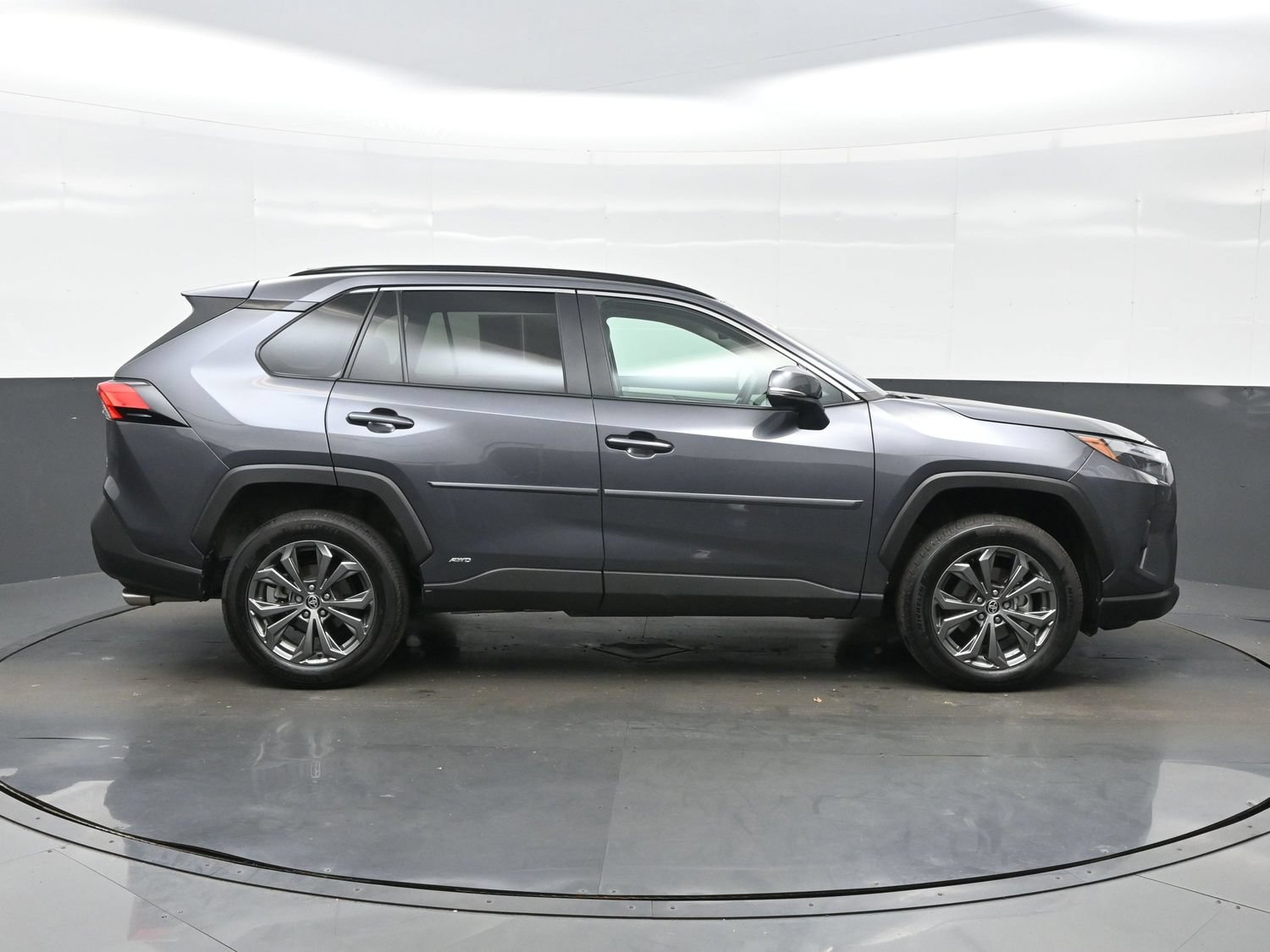 Used 2025 Toyota RAV4 XLE Premium w/ Weather Package AWD/4WD image 7