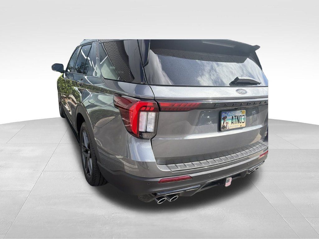 Used 2025 Ford Explorer ST w/ Sun And Sound Package AWD/4WD image 4