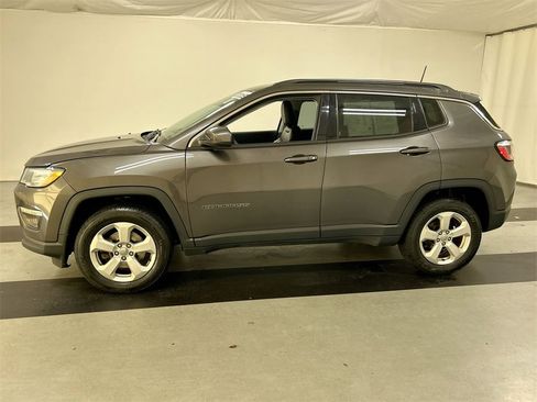 Used 2019 Jeep Compass Latitude image 6