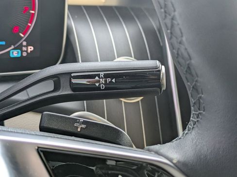 Used 2024 Mercedes-Benz GLC 300 4MATIC image 24