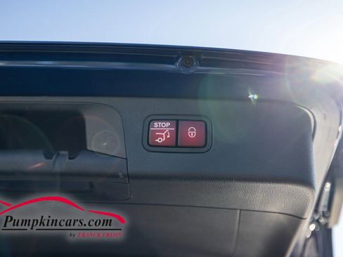 Used 2022 Mercedes-Benz GLC 300 4MATIC w/ Premium Package Lite image 21