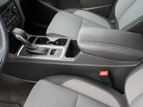 Used 2018 Ford Escape SE image 20