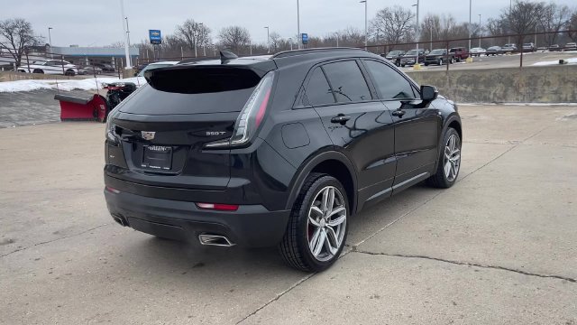 Used 2021 Cadillac XT4 Sport w/ Cold Weather Package AWD/4WD image 8