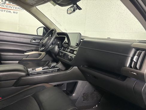 Used 2024 Nissan Pathfinder Platinum w/ Cargo Package image 34