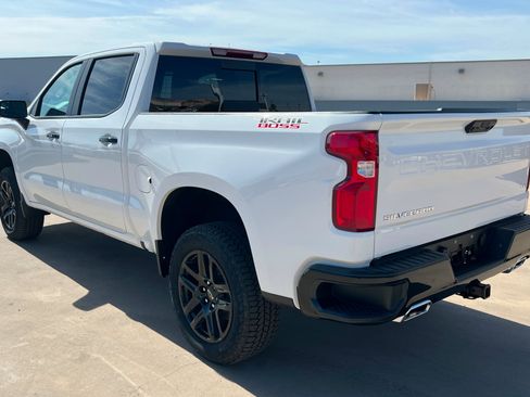 New 2026 Chevrolet Silverado 1500 LT Trail Boss w/ Convenience Package II AWD/4WD image 3