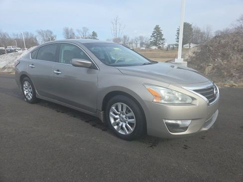 Used 2015 Nissan Altima 2.5 S w/ Power Driver Seat Package image 1