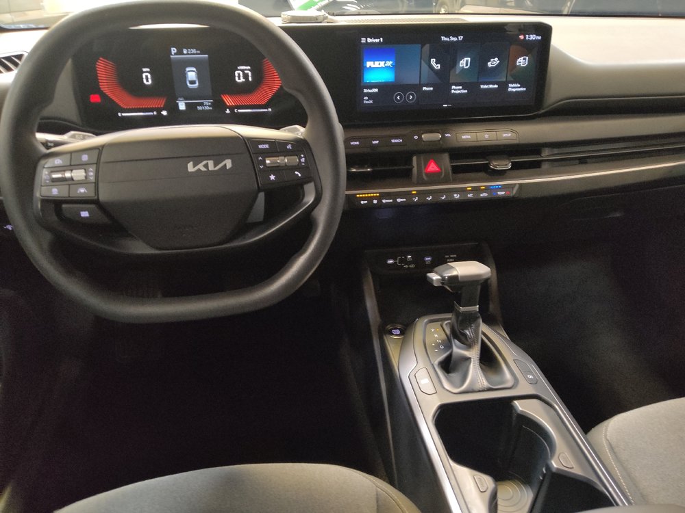 Used 2025 Kia K4 FWD image 22