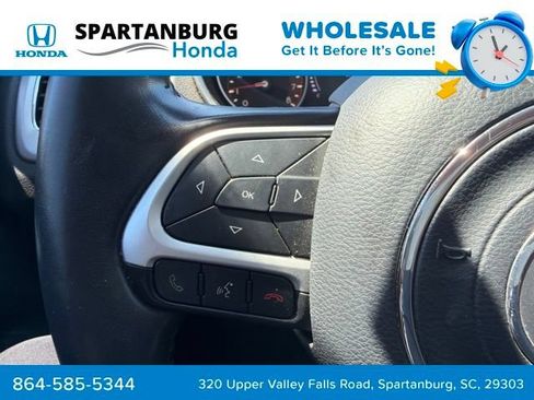Used 2019 Jeep Compass Latitude FWD image 17