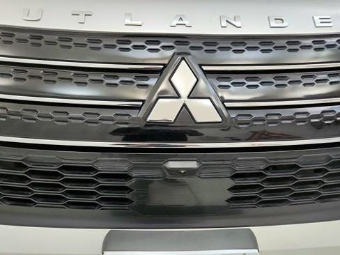 Used 2022 Mitsubishi Outlander SE AWD/4WD image 22