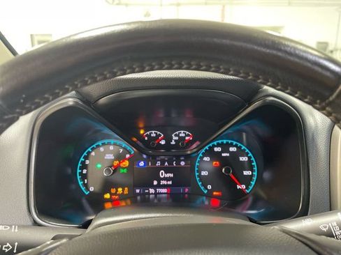 Used 2022 Chevrolet Colorado Z71 AWD/4WD image 15