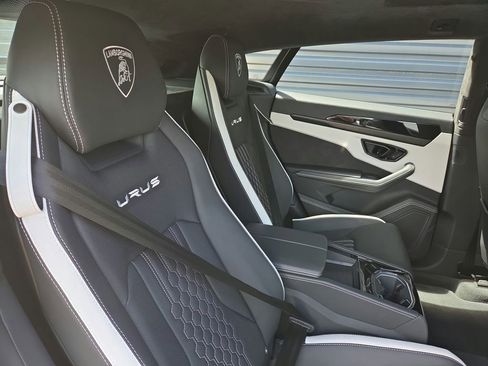 Used 2024 Lamborghini Urus S AWD/4WD image 21