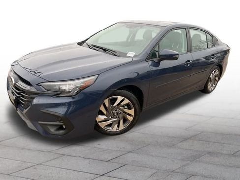 Used 2025 Subaru Legacy Limited image 3