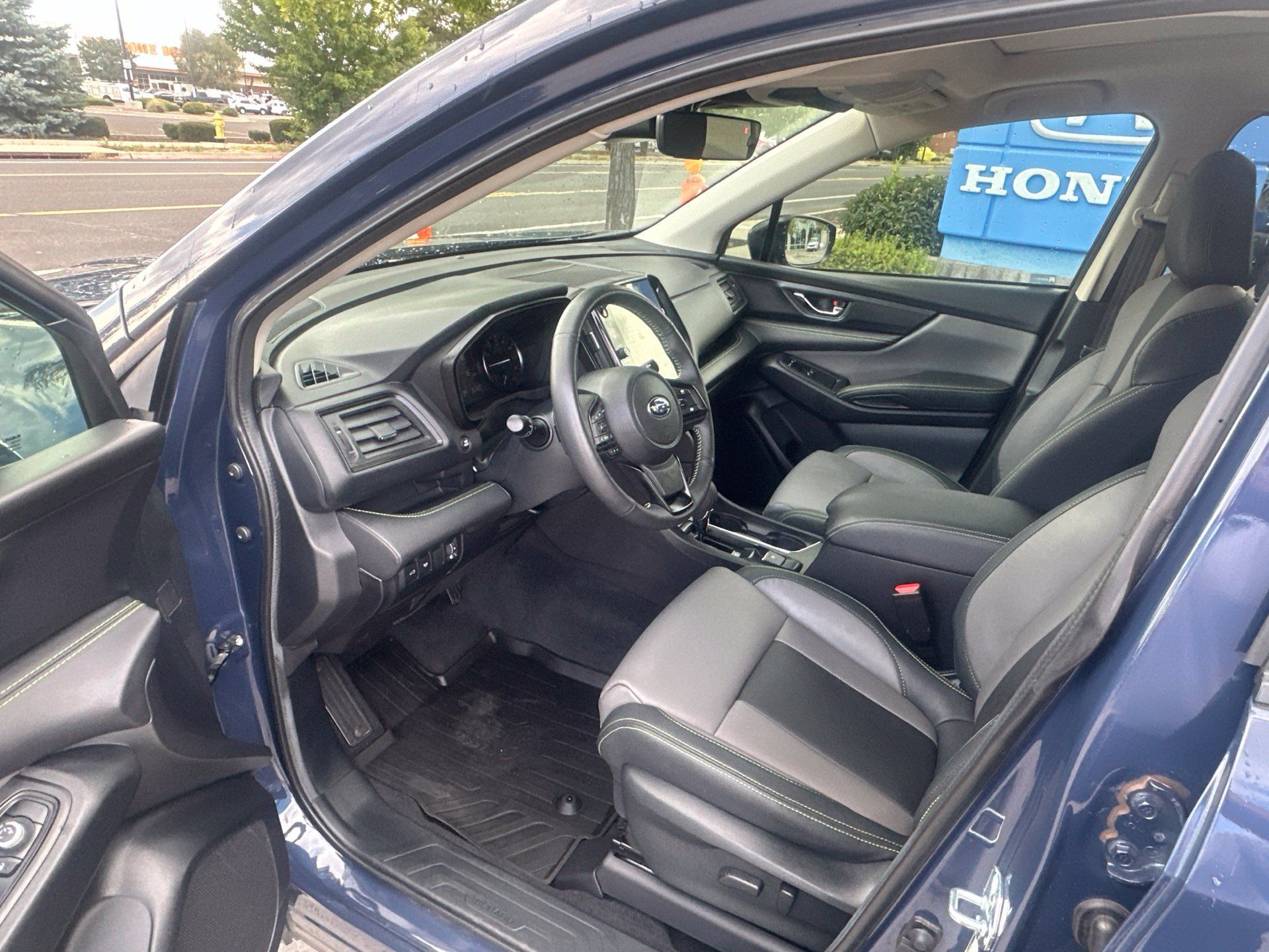 Used 2025 Subaru Ascent Onyx Edition w/ Popular Package #2 AWD/4WD image 11