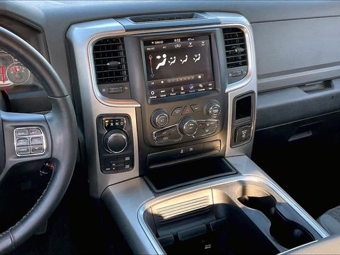 Used 2018 RAM 1500 SLT image 6