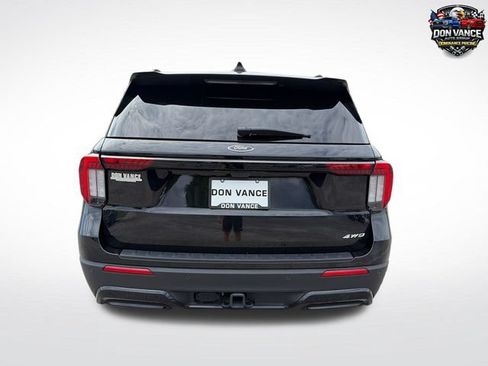 Used 2025 Ford Explorer ST-Line w/ ST-Line Street Pack AWD/4WD image 5