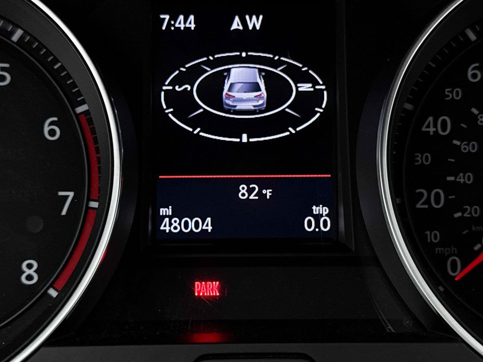 Used 2017 Volkswagen GTI Autobahn FWD image 38