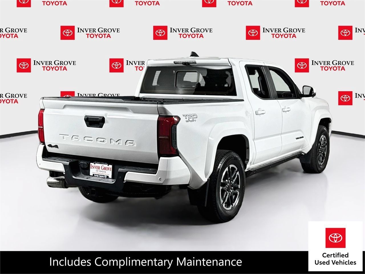 Certified 2024 Toyota Tacoma TRD Sport w/ TRD Sport Premium Package AWD/4WD image 5