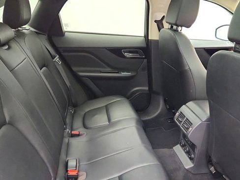 Used 2020 Jaguar F-PACE Premium image 23