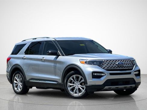 Used 2022 Ford Explorer Limited w/ Equipment Group 301A image 2