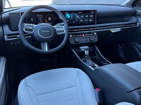 New 2026 Hyundai Santa Cruz SE FWD image 2