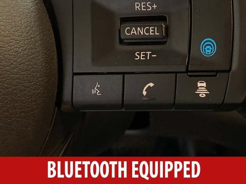 Used 2022 Nissan Rogue SV FWD image 12