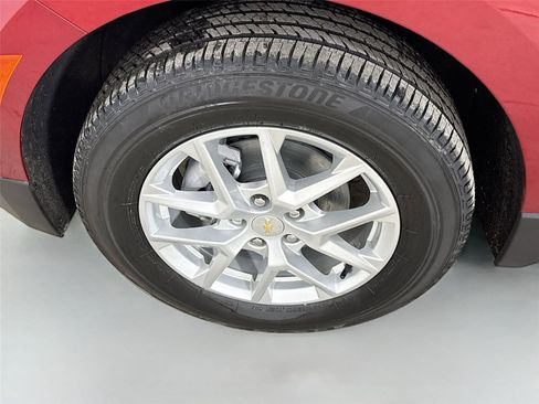 Used 2023 Chevrolet Equinox LT image 30