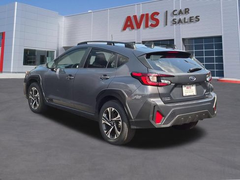 Used 2025 Subaru Crosstrek 2.5i Premium AWD/4WD image 9