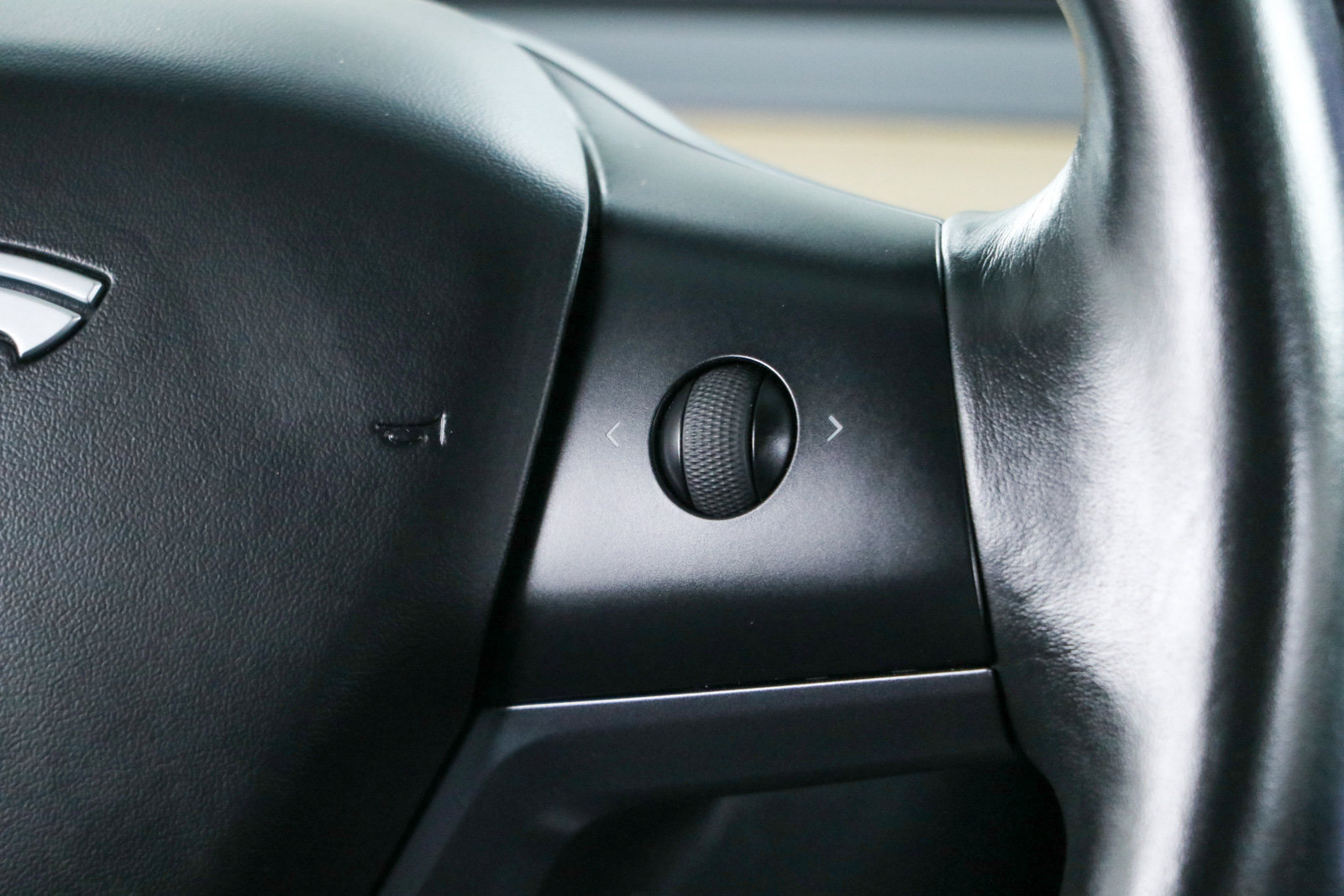 Used 2018 Tesla Model 3 Long Range RWD image 14