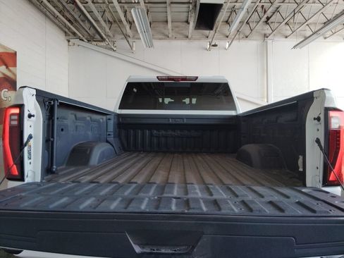 Used 2024 GMC Sierra 2500 Denali Ultimate AWD/4WD image 17
