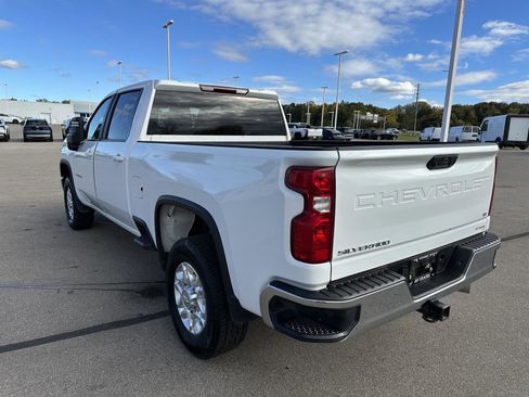Used 2023 Chevrolet Silverado 2500 LT image 3