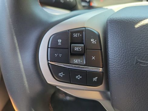Used 2026 Ford Explorer Active RWD image 5