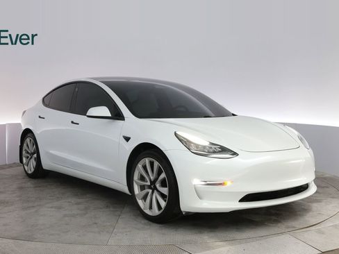 Used 2019 Tesla Model 3 Standard Range Plus RWD image 13
