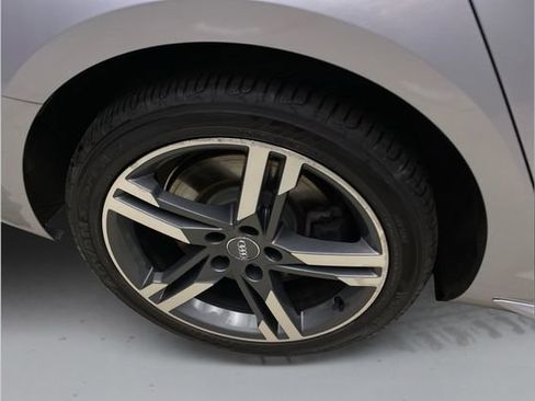 Used 2018 Audi A4 2.0T Premium Plus w/ Premium Plus Package AWD/4WD image 17