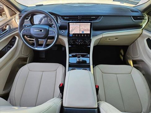 New 2025 Jeep Grand Cherokee Limited w/ Luxury Tech Group II RWD image 13